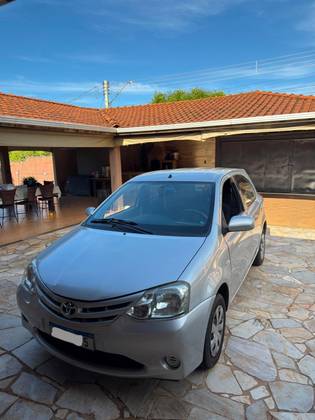 TOYOTA ETIOS 1.3 XS 16V FLEX 4P MANUAL TOYOTA ETIOS 1.3 XS 16V FLEX 4P MANUAL
